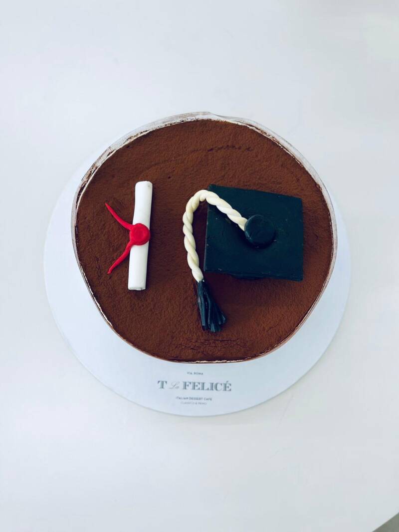 Graduation Tiramisu 25cm - Image 2